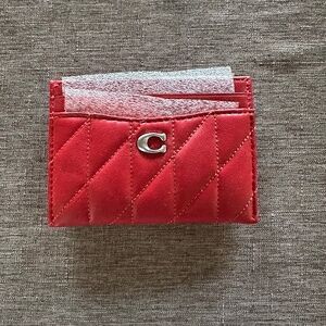 COACH ESSENTIAL RED CARD CASE WITH PILLOW QUILTING
